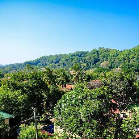 Freedom Lodge, Kandy Ngoại thất bức ảnh