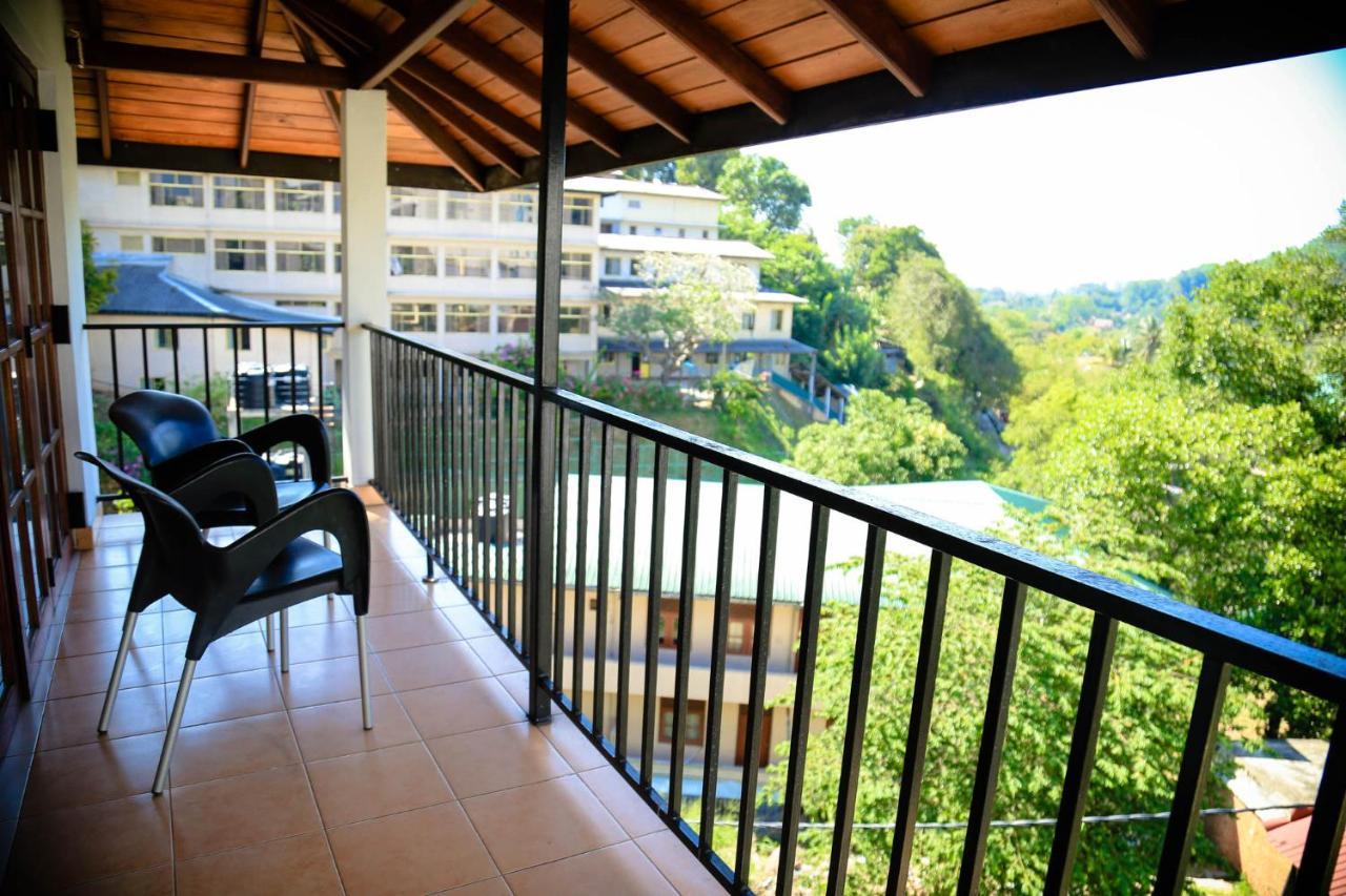 Freedom Lodge, Kandy Ngoại thất bức ảnh